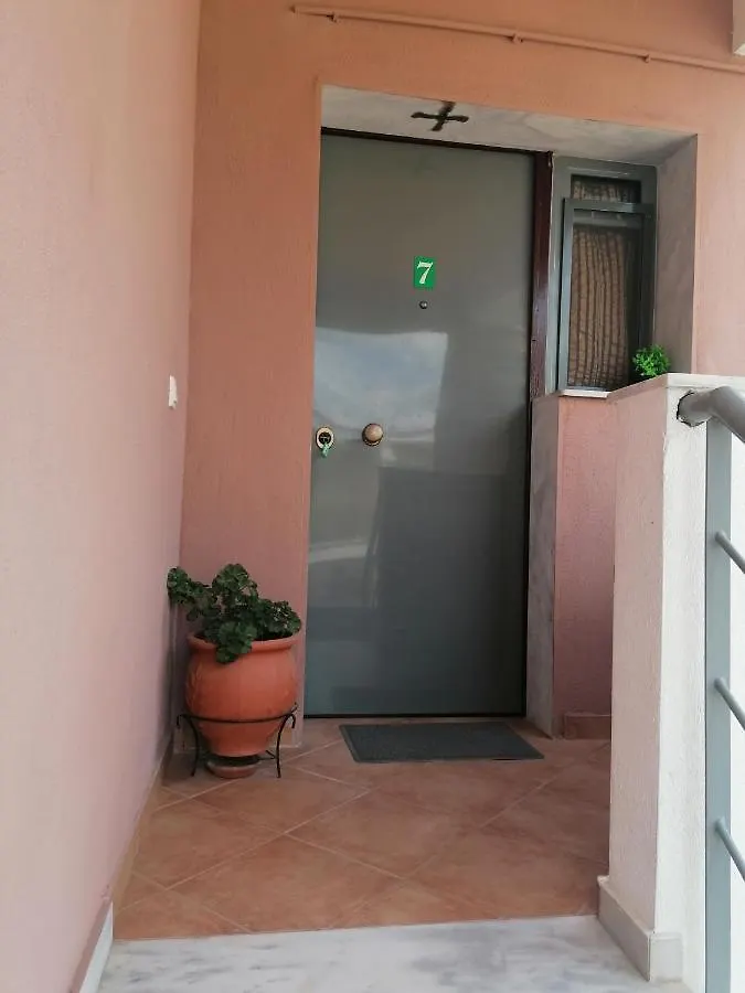 Enoikiazomena Diamerismata Mezonetes Giannakoudis No7 Nikiti  Apartment